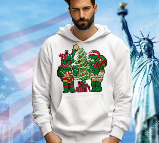 Teenage Mutant Ninja Turtles decorating their Christmas tree T-Shirt