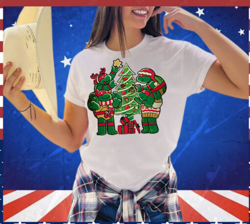 Teenage Mutant Ninja Turtles decorating their Christmas tree T-Shirt