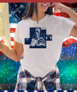 Wolves Back Meanwhile In The Streets Of Minneapolis T-Shirt