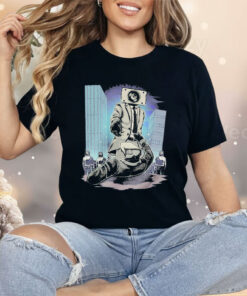 Skibidi Toilets Helping Hand Shirt